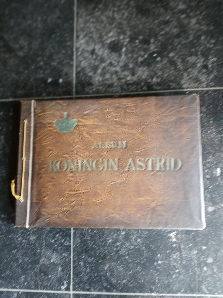 Album photo de la reine Astrid 20€, Enlèvement, Utilisé