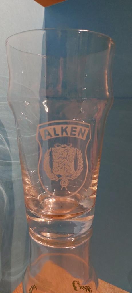 Oud gezuurd glas van  Cristal Alken  oorlogs jaren, Ophalen of Verzenden