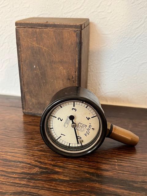 Antieke Bandendrukmeter, manometer Ets Bourdon Paris, Ophalen
