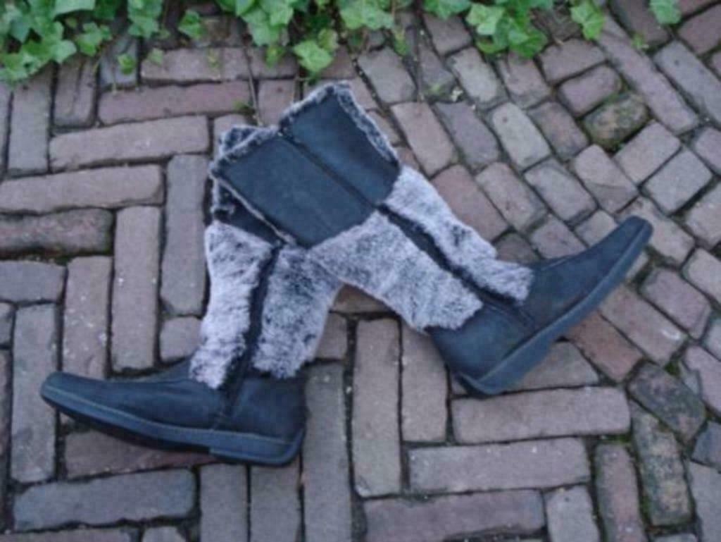 GRATIS VERZENDEN NIEUWE ZWARTE LEREN WINTERLAARZEN MT 39, Kleding | Dames, Schoenen, Hoge laarzen, Verzenden, Zwart, Nieuw