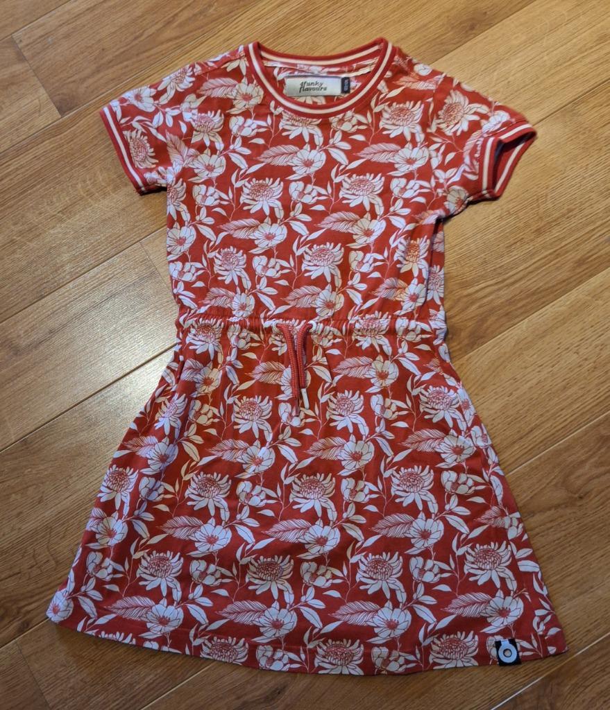 4FF rood kleedje bloemen 122-128, Kinderen en Baby's, Kinderkleding | Maat 122, Zo goed als nieuw, Meisje, Jurk of Rok, Ophalen of Verzenden