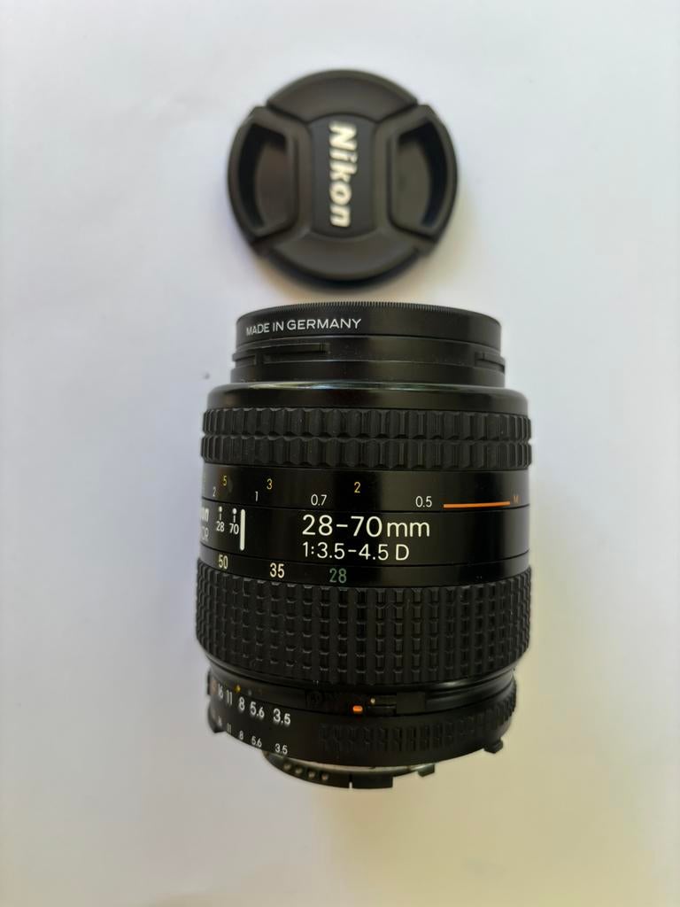 Objectif Nikon 28-70mm AF Nikkor f/3.5-4.5 D - Très bon état, Enlèvement ou Envoi, Comme neuf, Téléobjectif, Zoom