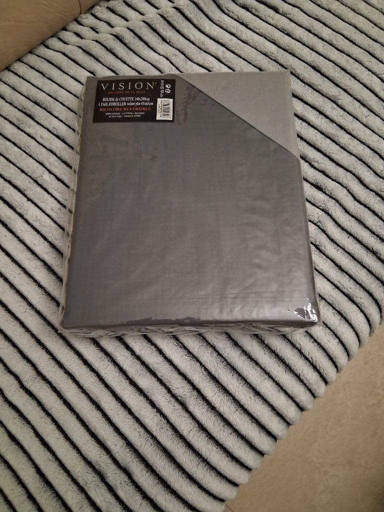 couverture en duvet, Maison & Meubles, Chambre à coucher | Linge de lit, Neuf, Gris, Enlèvement ou Envoi, Housse de couette