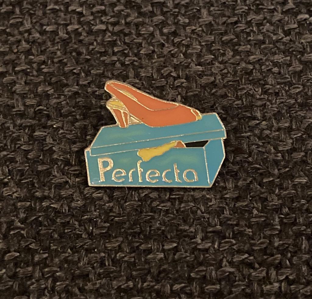 PIN - PERFECTA - CHAUSSURES - SCHOENEN, Verzenden, Gebruikt, Merk, Speldje of Pin