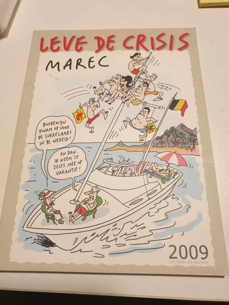 Marec - 2009 Leve de crisis, Eén stripboek, Ophalen of Verzenden, Zo goed als nieuw, Marec
