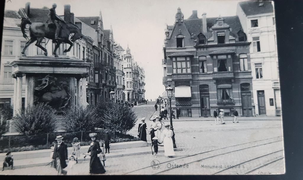 Ostende place LEOPOLD et Rue Vienne OSTENDE, Enlèvement