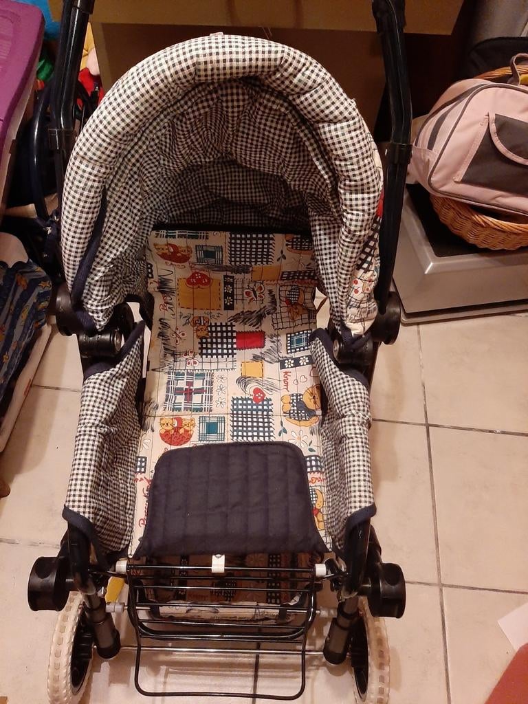Poppenwagen met vele mogelijkheden, Ophalen, Zo goed als nieuw