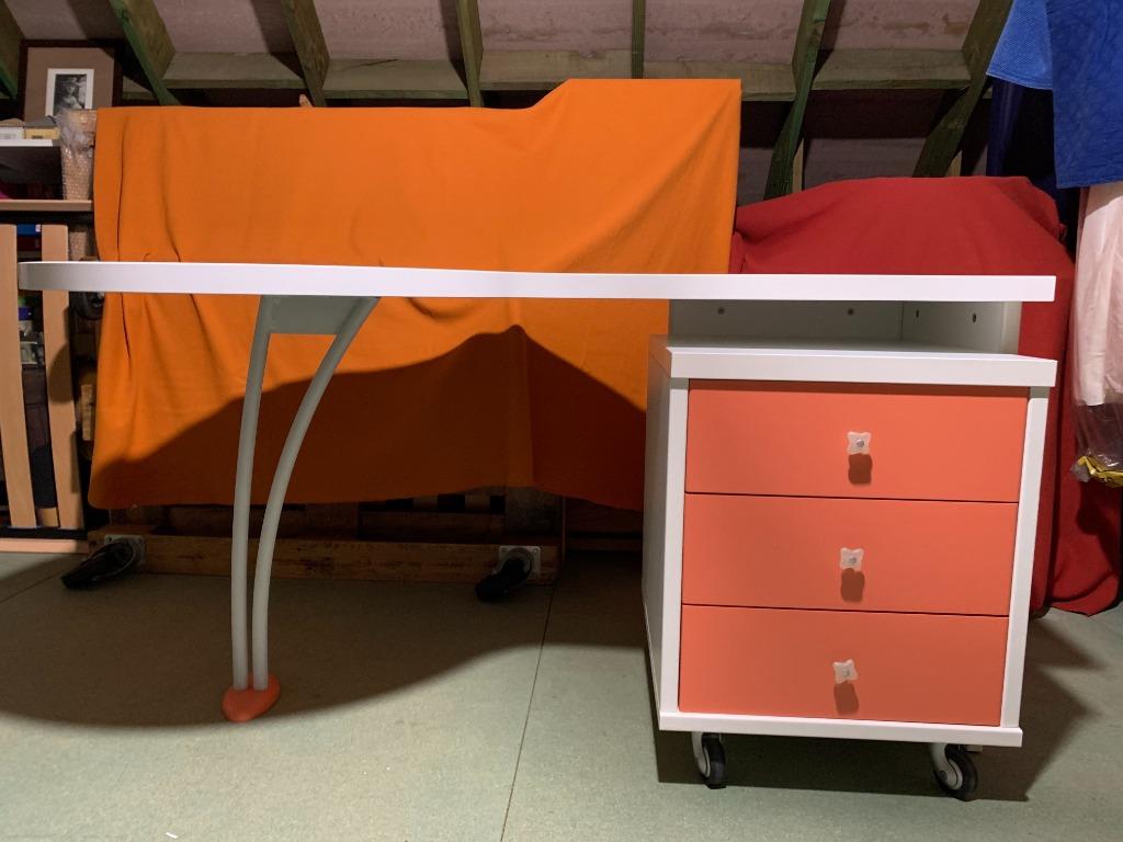 Bureau met ladeblok, Huis en Inrichting, Bureaus, Ophalen, Zo goed als nieuw