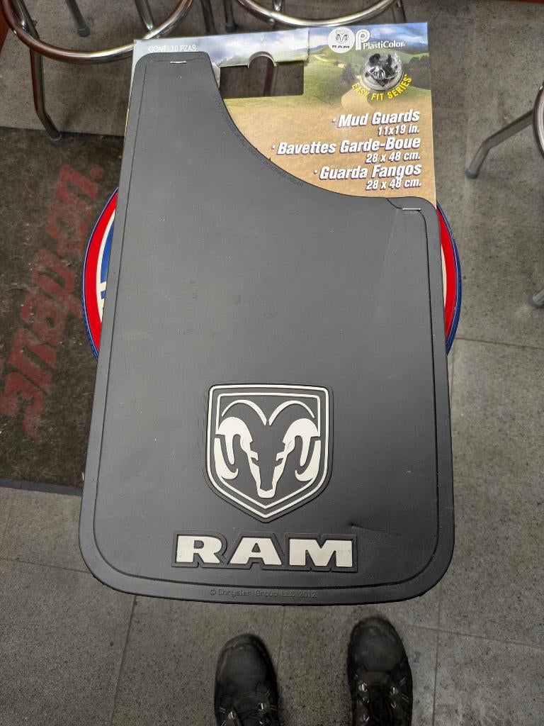 garde-boue Dodge Ram, Autos : Pièces & Accessoires, Carrosserie & Tôlerie, Enlèvement, Neuf, Arrière, Pièces américaines