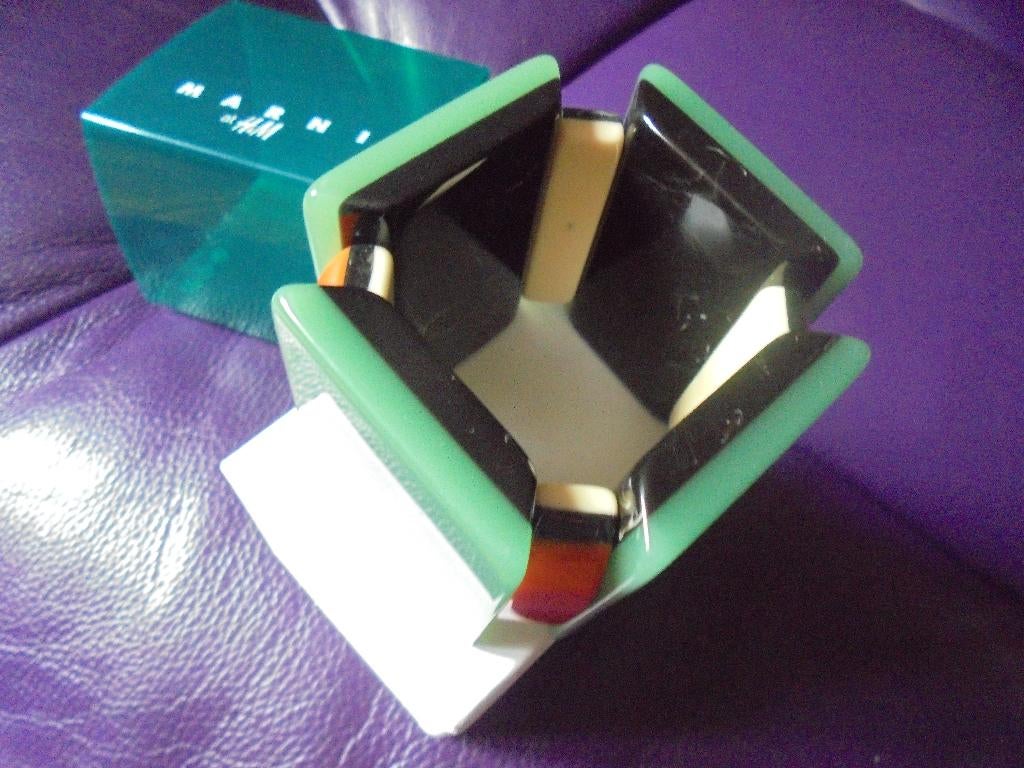 Mooie grote groen-oranje MARNI  H&M  armband, Ophalen of Verzenden, Zo goed als nieuw, Groen, Kunststof of Plastic