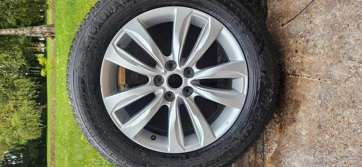 Jantes hiver kia. Hyundai.235x60x18   107h, Pneus et Jantes, Pneus hiver, Véhicule de tourisme, 18 pouces