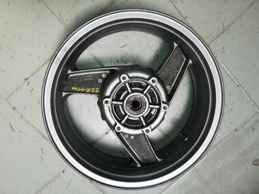 kawasaki zzr 1100 achterwiel velg, Ophalen of Verzenden, Gebruikt