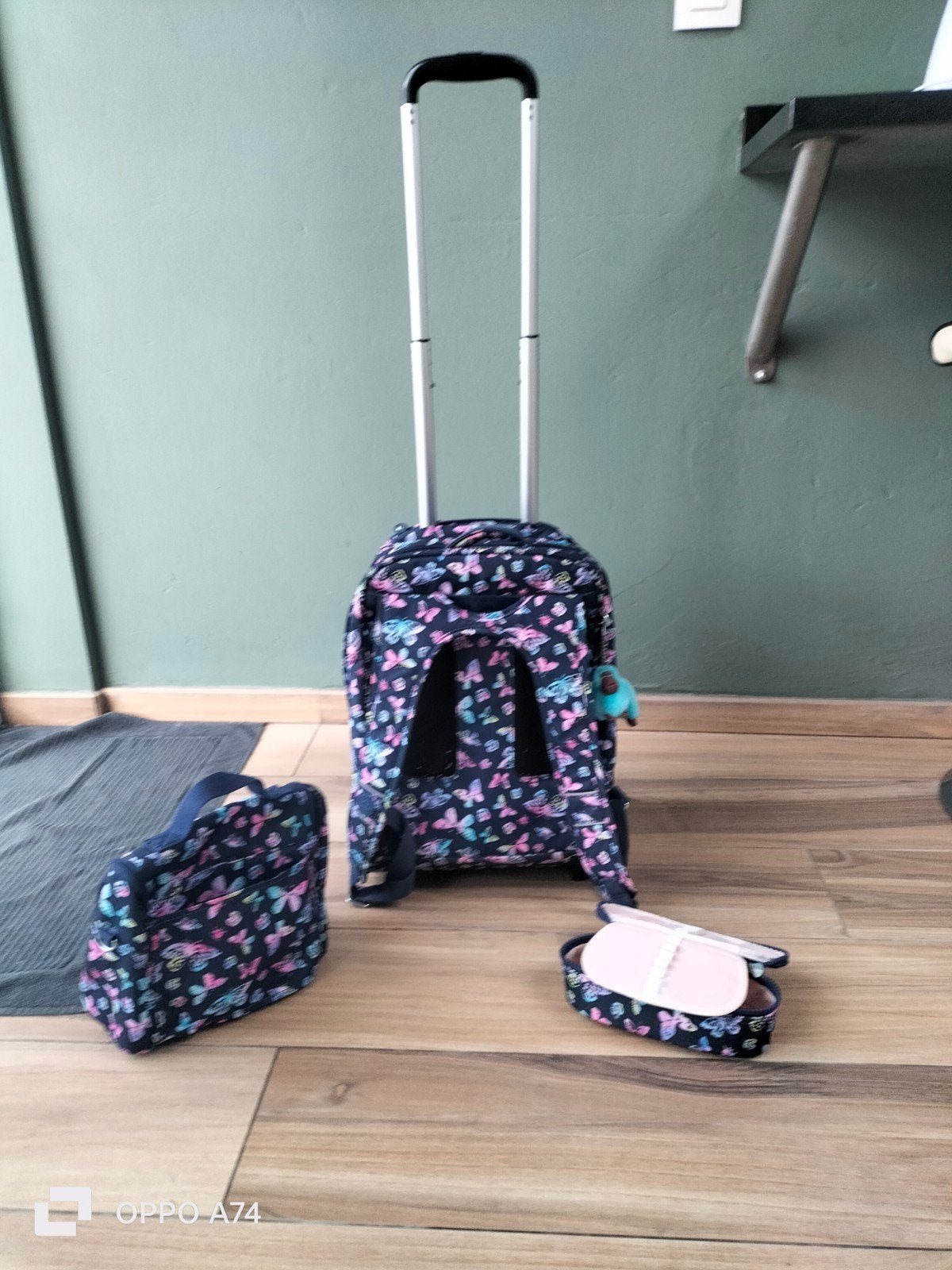 Cartable Kipling, Enlèvement
