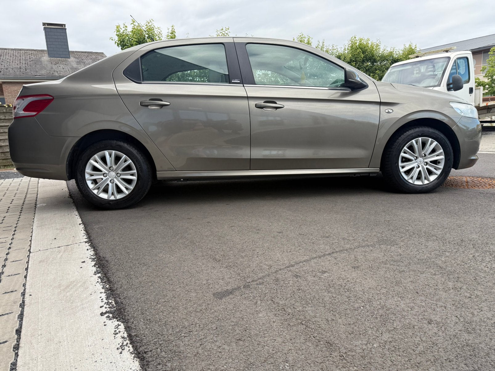 Peugeot 301 essence et automatique, Achat, Automatique, Particulier, Essence