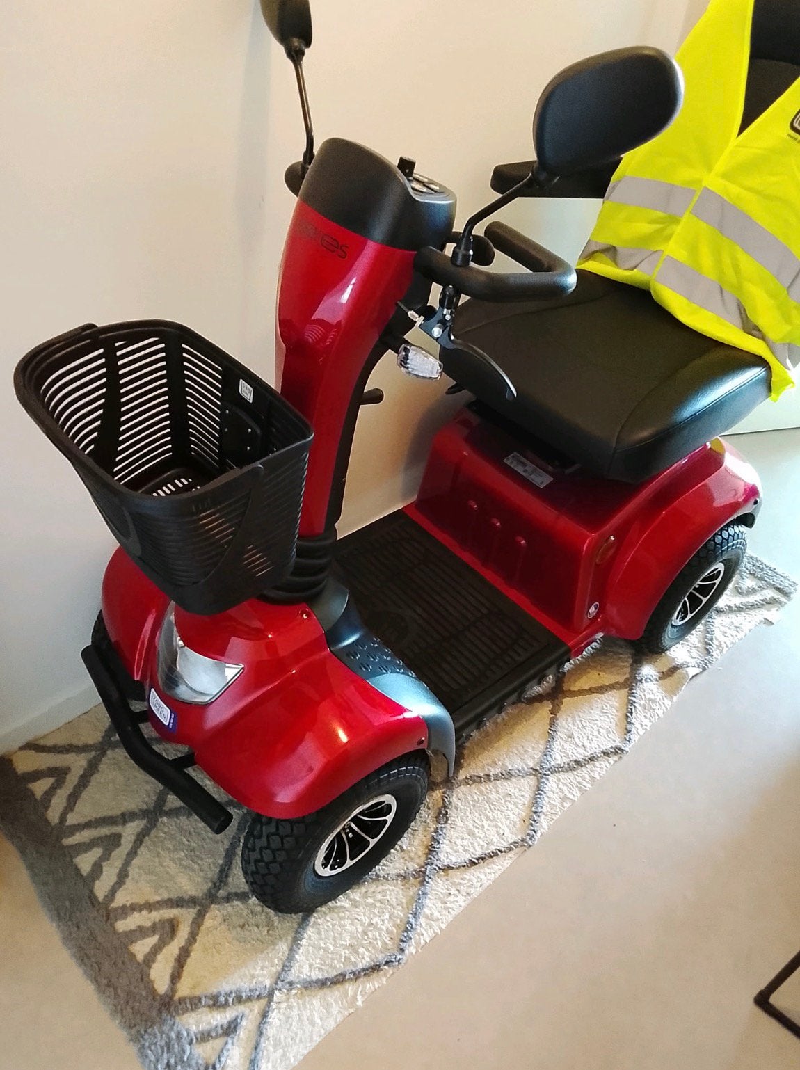 Invalide scooter, Ophalen, Zo goed als nieuw, Vermeiren