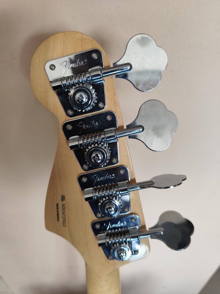 Fender JB mex, Enlèvement, Fender
