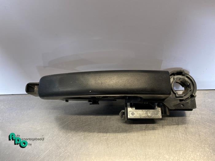 Poignée portière 2portes gauche d'un Renault Master (Maste, Autos : Pièces & Accessoires, Renault, -, 3 mois de garantie, Utilisé