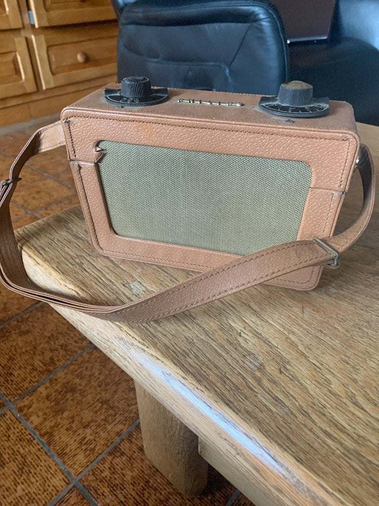 Oude Philips radio Musette L2G77B, Ophalen