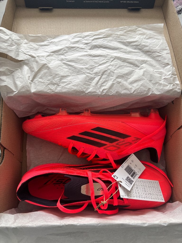 Chaussure de foot adidas F50 pro FG rose, Sports & Fitness, Enlèvement, Neuf, Chaussures