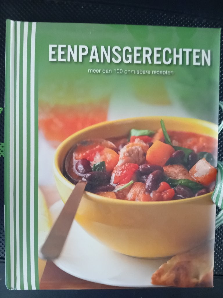 eenpansgerechten meer dan 100 onmisbare gerechten, Nieuw, Ophalen of Verzenden, Zwan, Nelleke, Overige gebieden