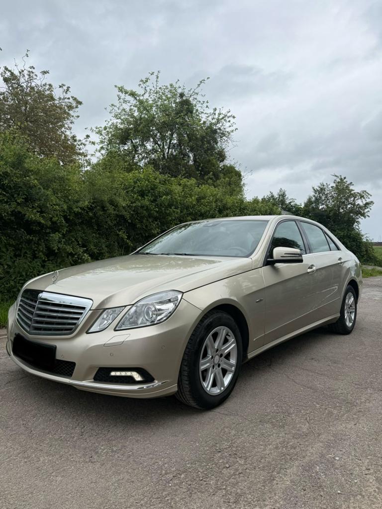 Mercedes Classe E 220 CDI Élégance Auto – 05/2010 - 165km, Auto's, Mercedes-Benz, Automaat, Euro 5, Stof, Zwart