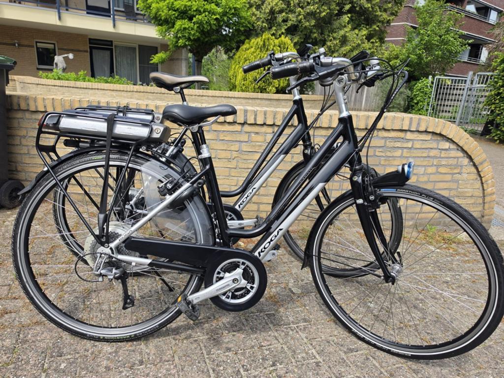 Set in nieuwstaat Koga de Lux 522 watt accus, Ophalen