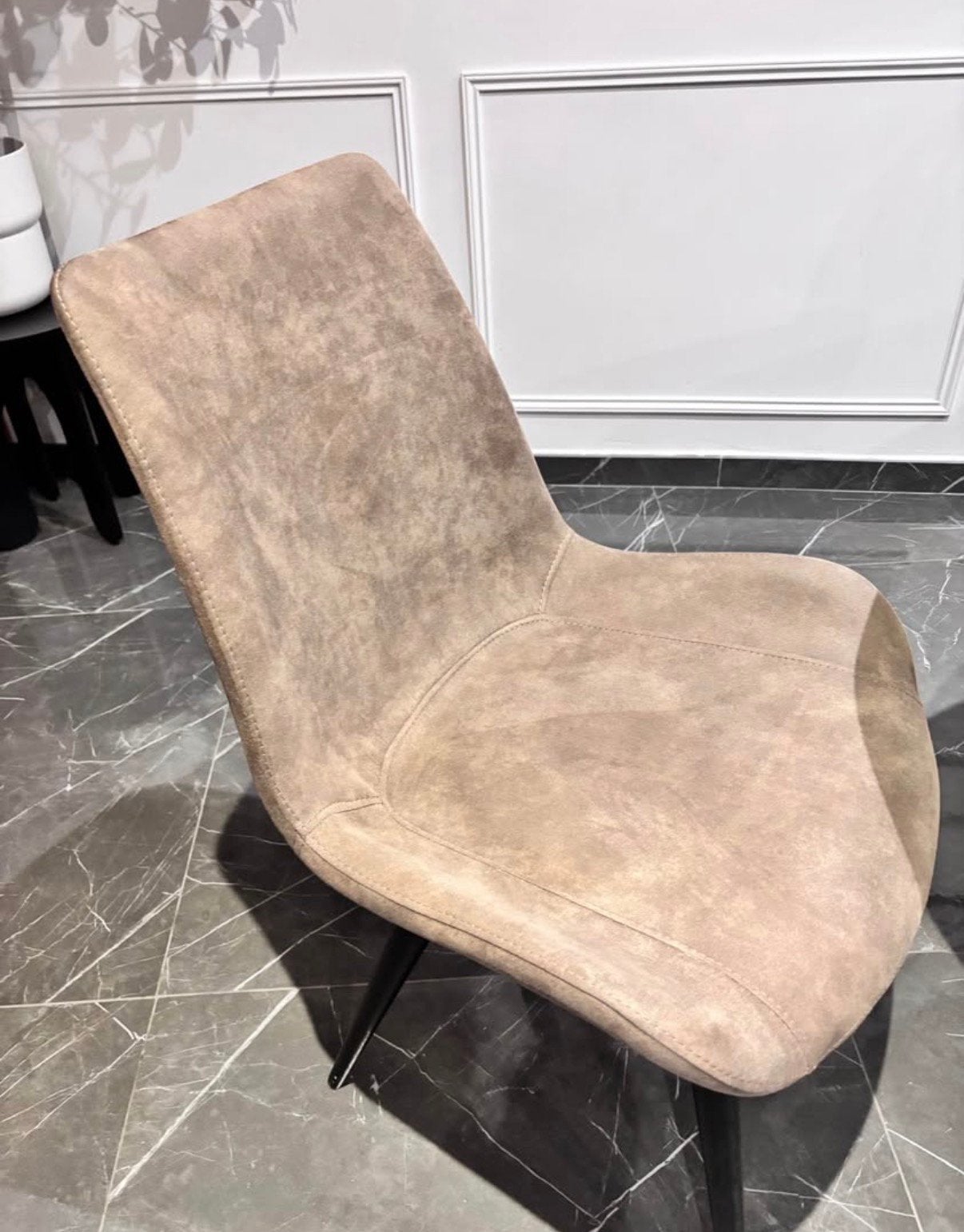 8 chaise marron, Maison & Meubles, Chaises, Comme neuf, Brun, Enlèvement, Cinq, Six Chaises ou plus