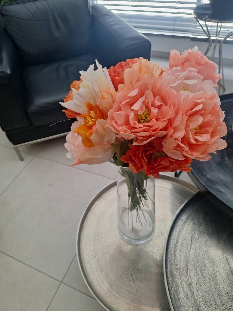 Mooi boeket papieren bloemen, Ophalen of Verzenden, Zo goed als nieuw, Binnen