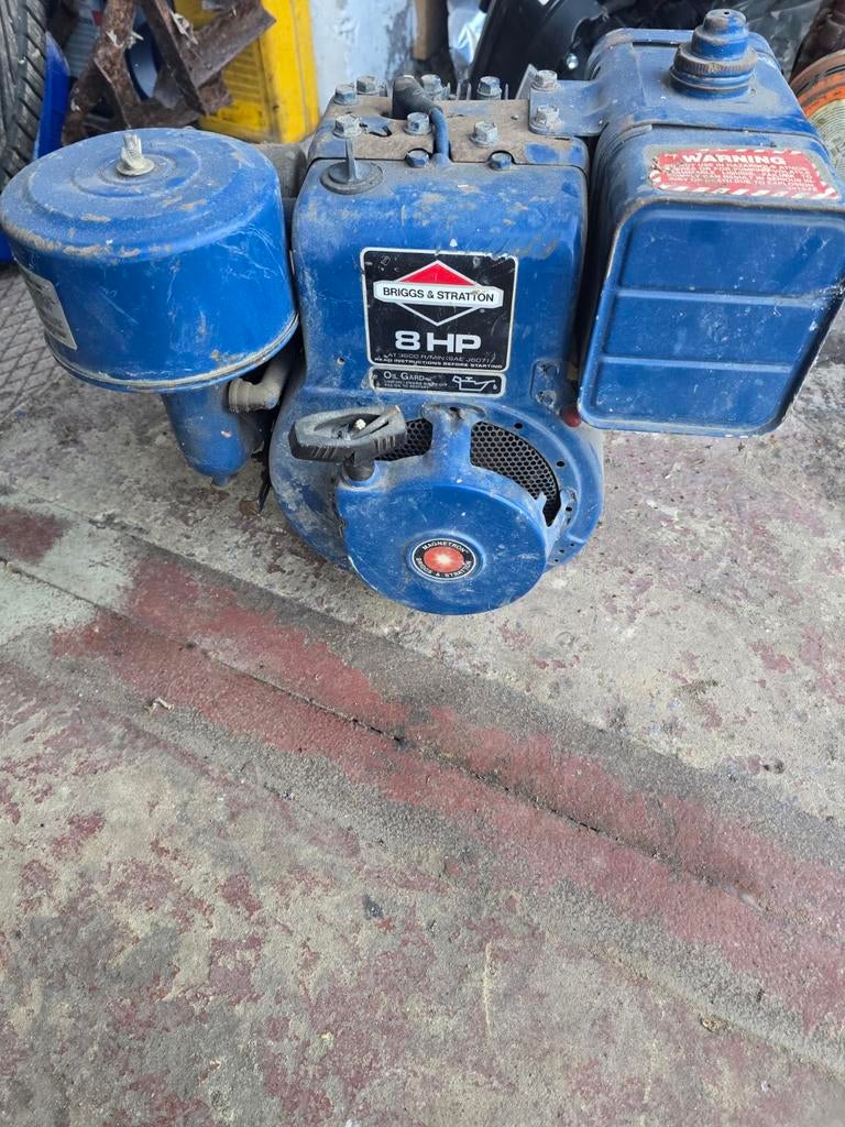 Briggs & Stratton 8 pk (pk) verbrandingsmotor., Doe-het-zelf en Bouw, Schildersmaterialen