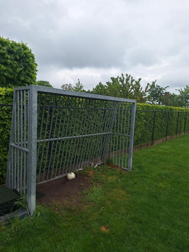 Gegalvaniseerde goal, Ophalen
