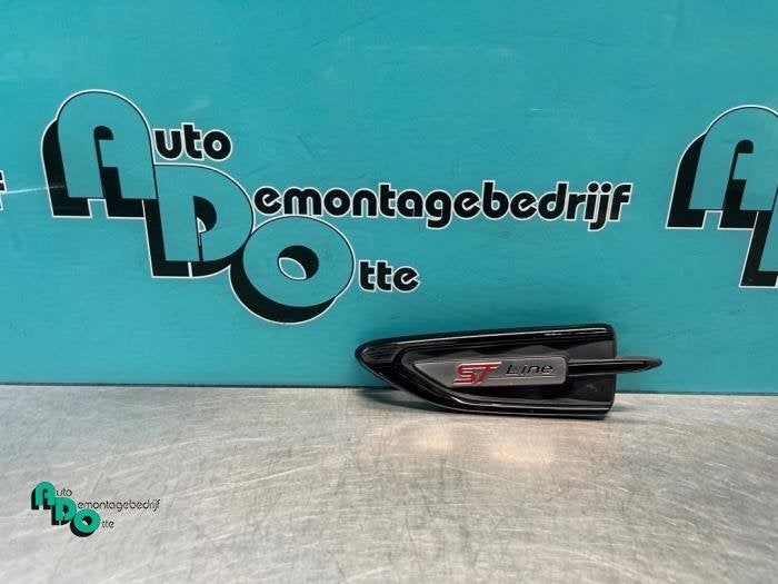 Emblème d'un Ford Kuga, -, 3 mois de garantie, -, -