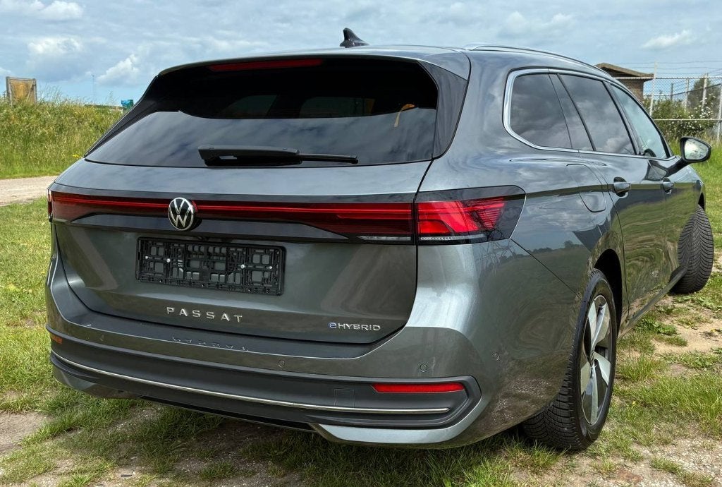 Volkswagen Passat Variante 1.5 eHybrid 165 KW Massage 2025, Argent ou Gris, Achat, Euro 6, Entretenue par le concessionnaire