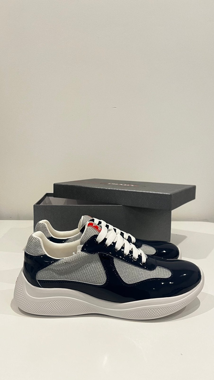 Prada cups navy blue 43 new met doos en extra, Ophalen of Verzenden, Zo goed als nieuw