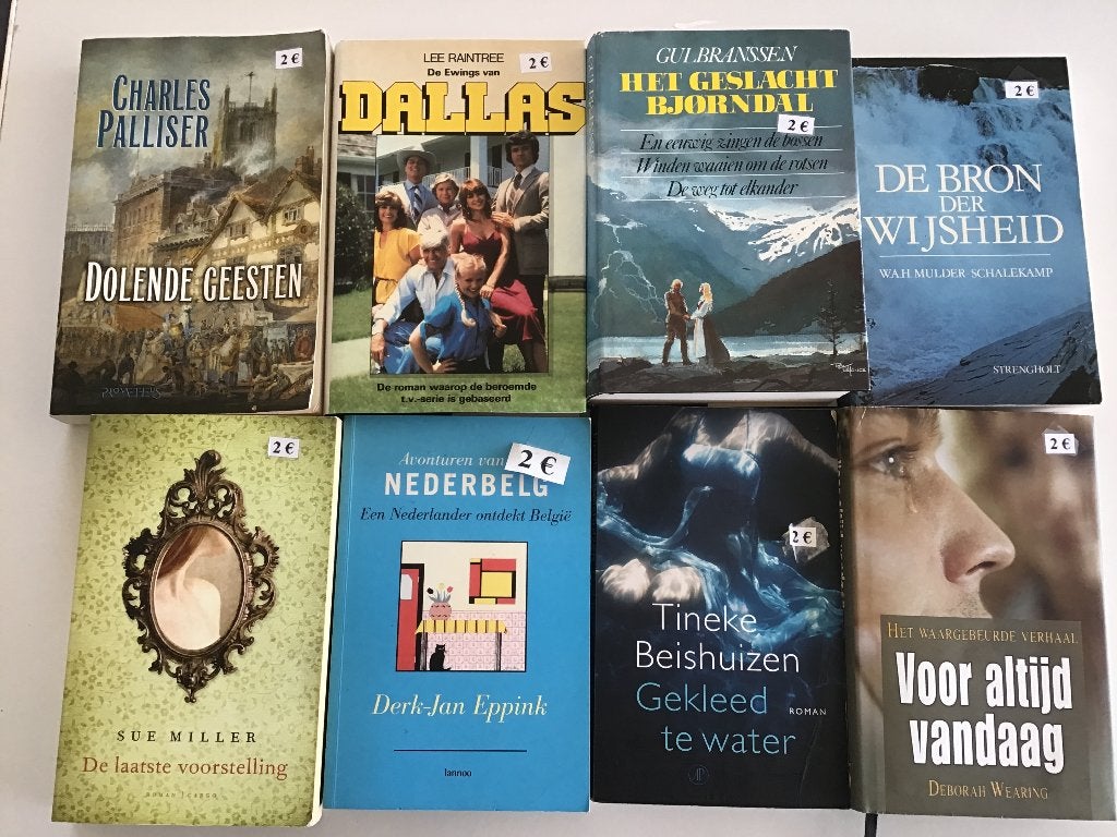22 romans aan slechts 2 euro per roman, Ophalen of Verzenden, Zo goed als nieuw