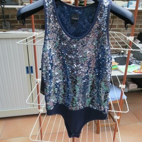 Glitter bodytopje blauw pailletjes Pinko mt 36 (it 40), Enlèvement ou Envoi, Taille 36 (S), Bleu, Neuf