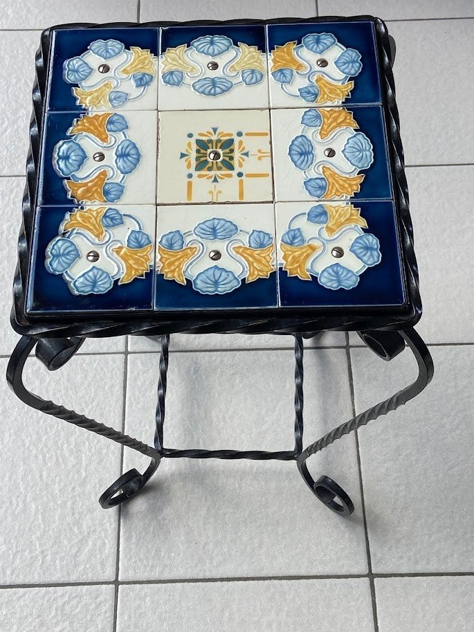 Retro ART DECO bijzettafeltje met keramische tegels dd 1930, Ophalen, Meerkleurig, Handgemaakt, Steen/keramiek