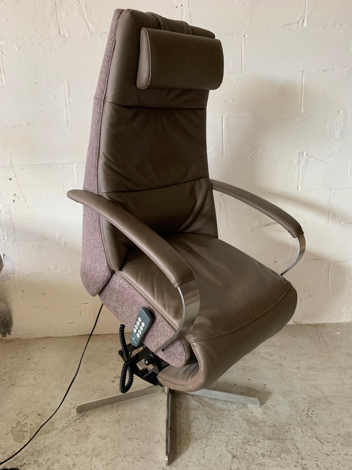 Sta op fauteuil/ opsta zetel. Relax fauteuil van Prominent, Huis en Inrichting, Ophalen, Zo goed als nieuw, Leer