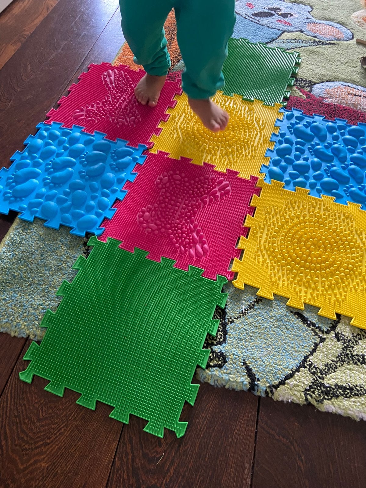 Tapis puzzle massage orthopédique bébé textures multiples, Enfants & Bébés, Enlèvement ou Envoi, Comme neuf