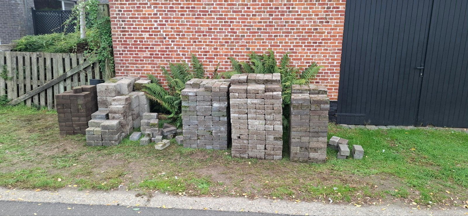 GRATIS KLINKERS, Enlèvement, Briques