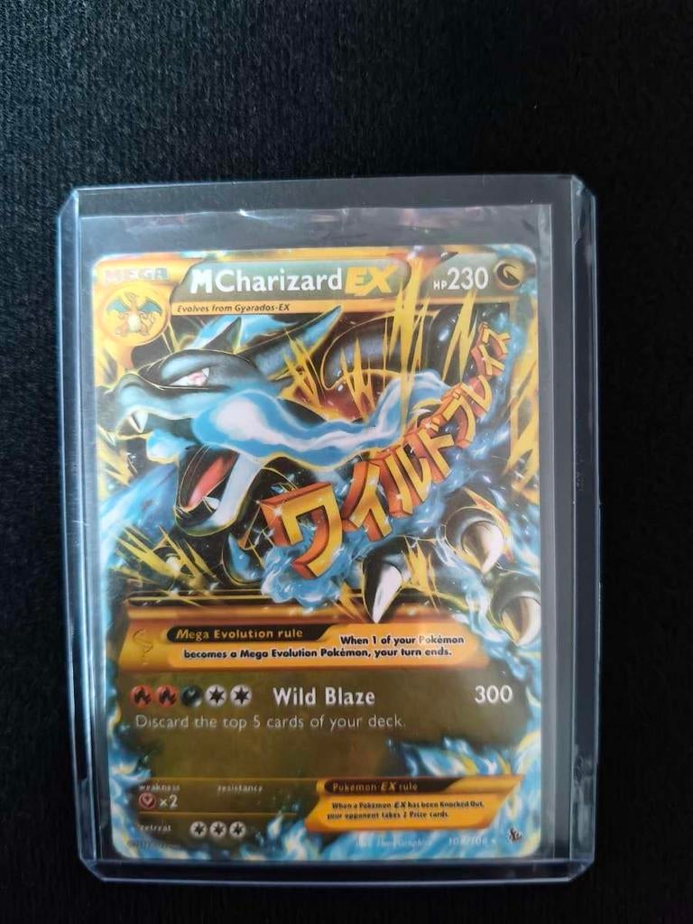 M Charizard 108/106, Hobby en Vrije tijd, Verzenden, Zo goed als nieuw