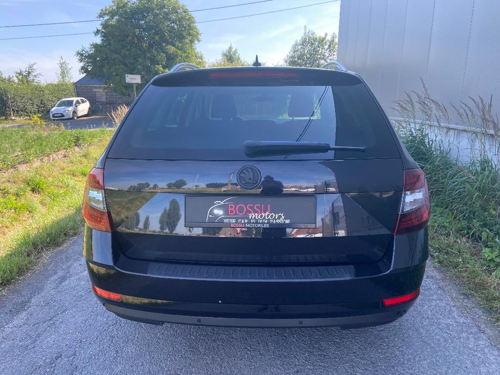 SKODA OCTAVIA 1.6TDI NAVI/AIRCO/DAB+/ZETELVERW, Auto's, Euro 6, 1600 cc, Leder, Bedrijf