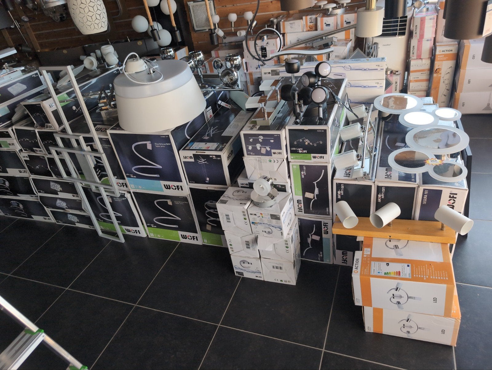 LOT IMPORTANT DE LUMINAIRES – DÉSTOCKAGE MASSIF, Maison & Meubles, Neuf, LED, Enlèvement, Verre