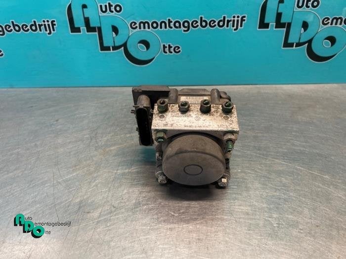 ABS Pomp van een Dacia Sandero (Sandero 1 08-), Dacia, Gebruikt, -, -