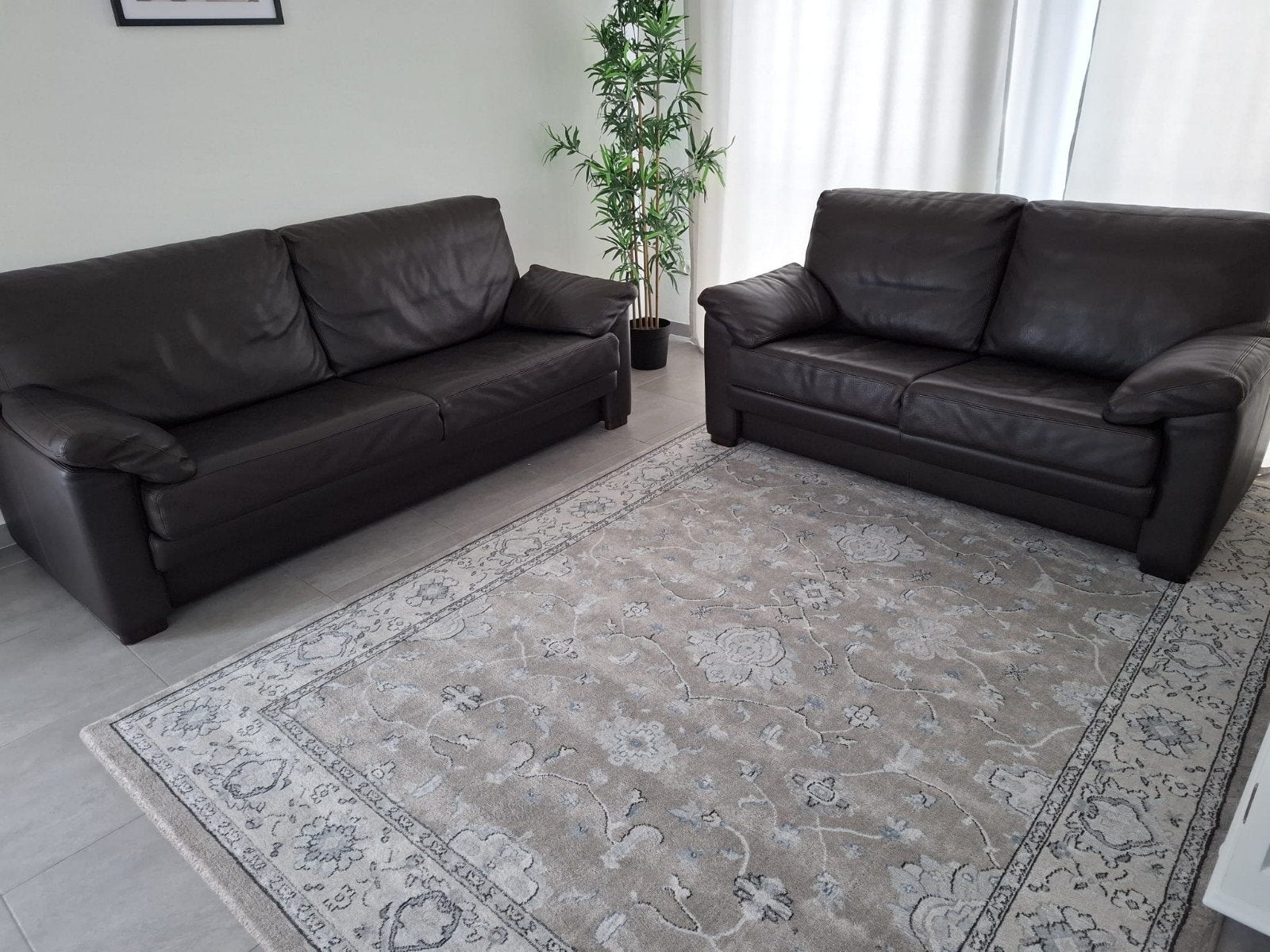 2 sièges en cuir — brun foncé

À vendre : magnifique, Maison & Meubles, Enlèvement, Comme neuf, Cuir