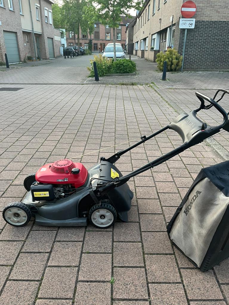 Grasmaaier Honda HRX 476 Te koop, Tuin en Terras, Grasmaaiers, Ophalen, Cirkelmaaier, Zo goed als nieuw, 40 t/m 49 cm