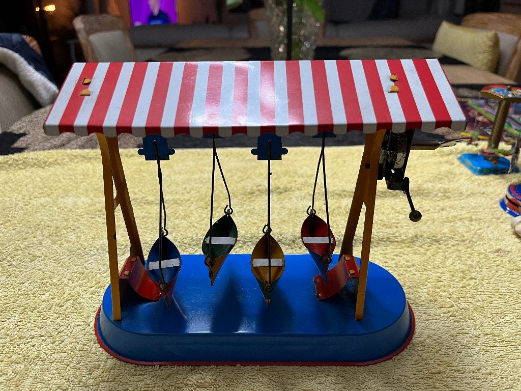 Manège de balançoires à bateaux mécanique en tôle, Antiek en Kunst, Ophalen