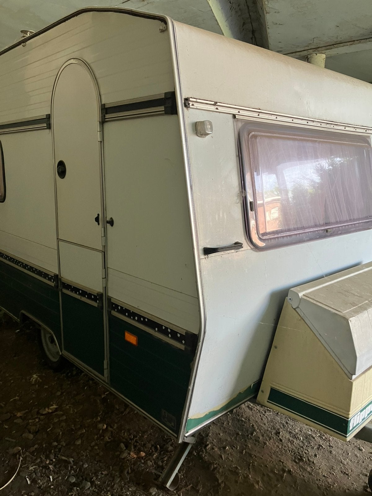 Bürstner Flipper Ass 320, Caravans en Kamperen, Reservewiel, Particulier, Bürstner