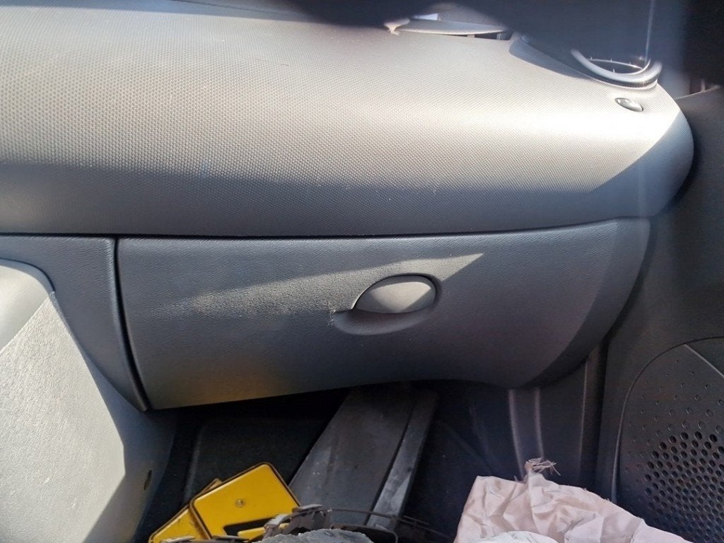 COMPARTIMENT A GANTS Renault Twingo II (CN), Autos : Pièces & Accessoires, Renault, Utilisé, Peter-Huppertz-Straße 5
51063  Köln, DE