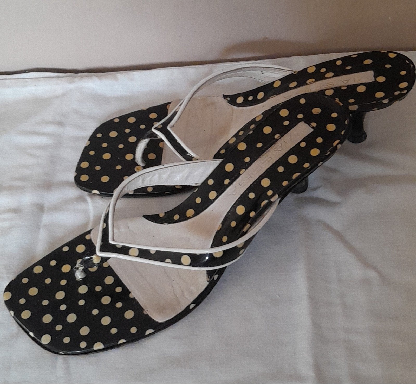 Prachtige muiltjes met stipjes 39., Vêtements | Femmes, Chaussures, Enlèvement ou Envoi, Porté, Sabots