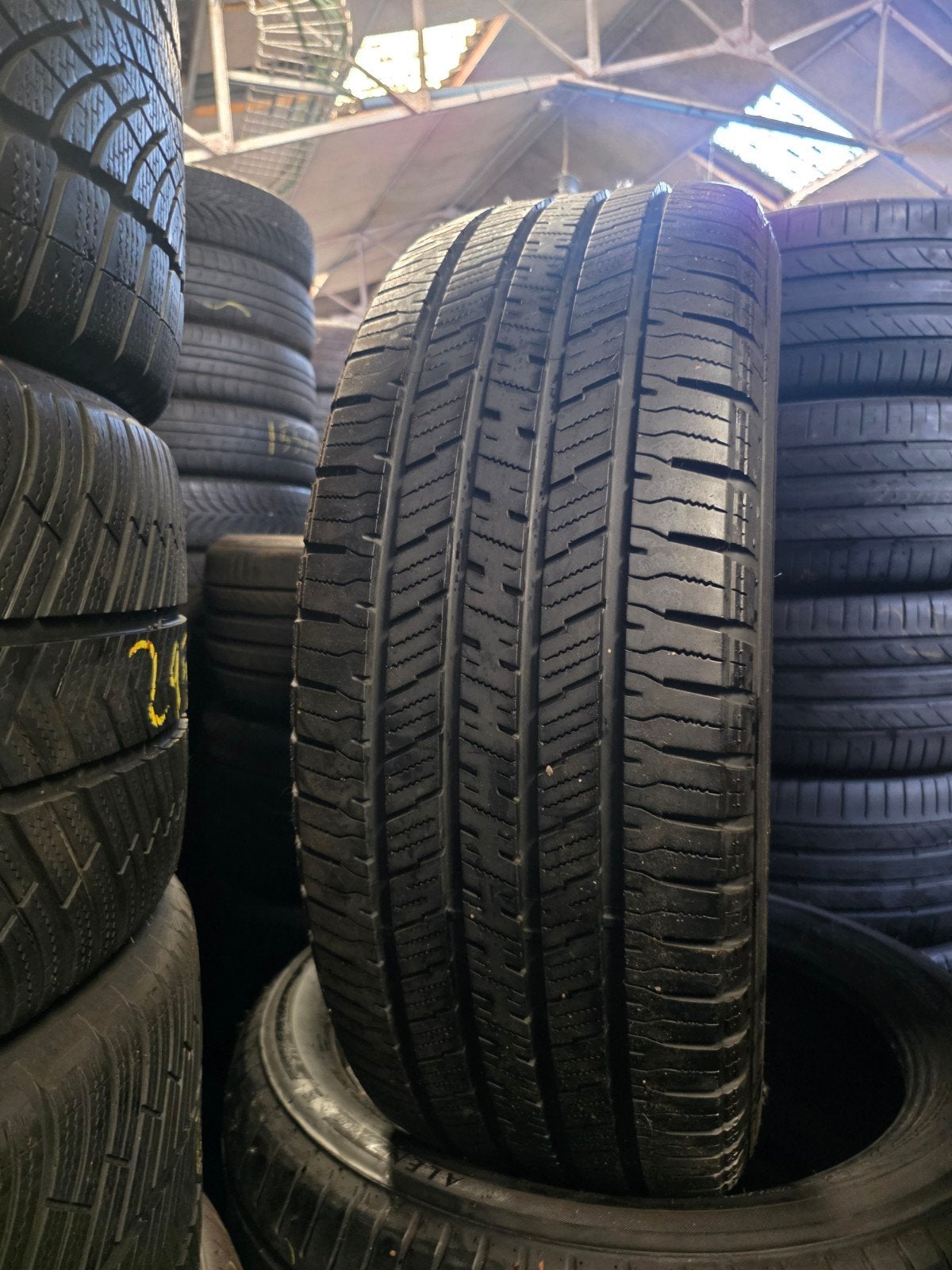 275 60 20 hankook avec montage et équilibrage, Enlèvement